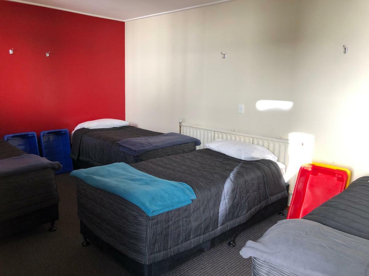 Stewart Island Backpackers Hostel Half-moon Bay Kültér fotó