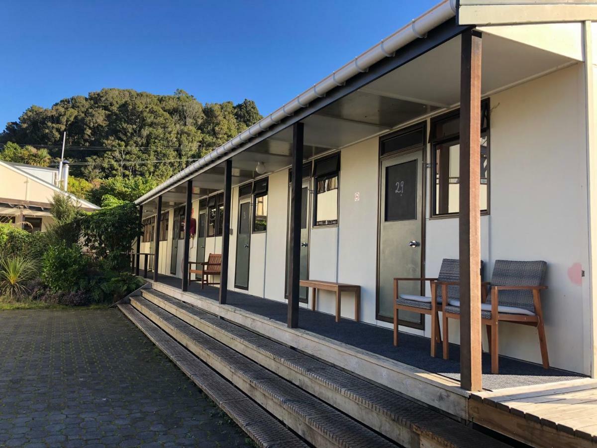 Stewart Island Backpackers Hostel Half-moon Bay Kültér fotó