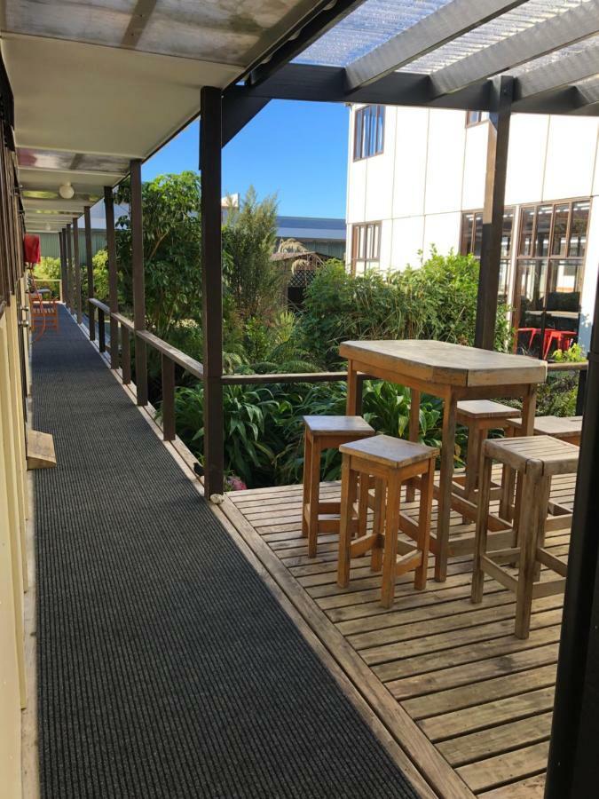 Stewart Island Backpackers Hostel Half-moon Bay Kültér fotó